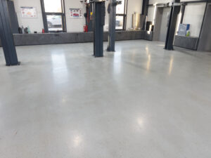 čistenie epoxidových podlahy